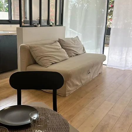 Beau Au Pied De La Cidatelle * Порто-Веккьо